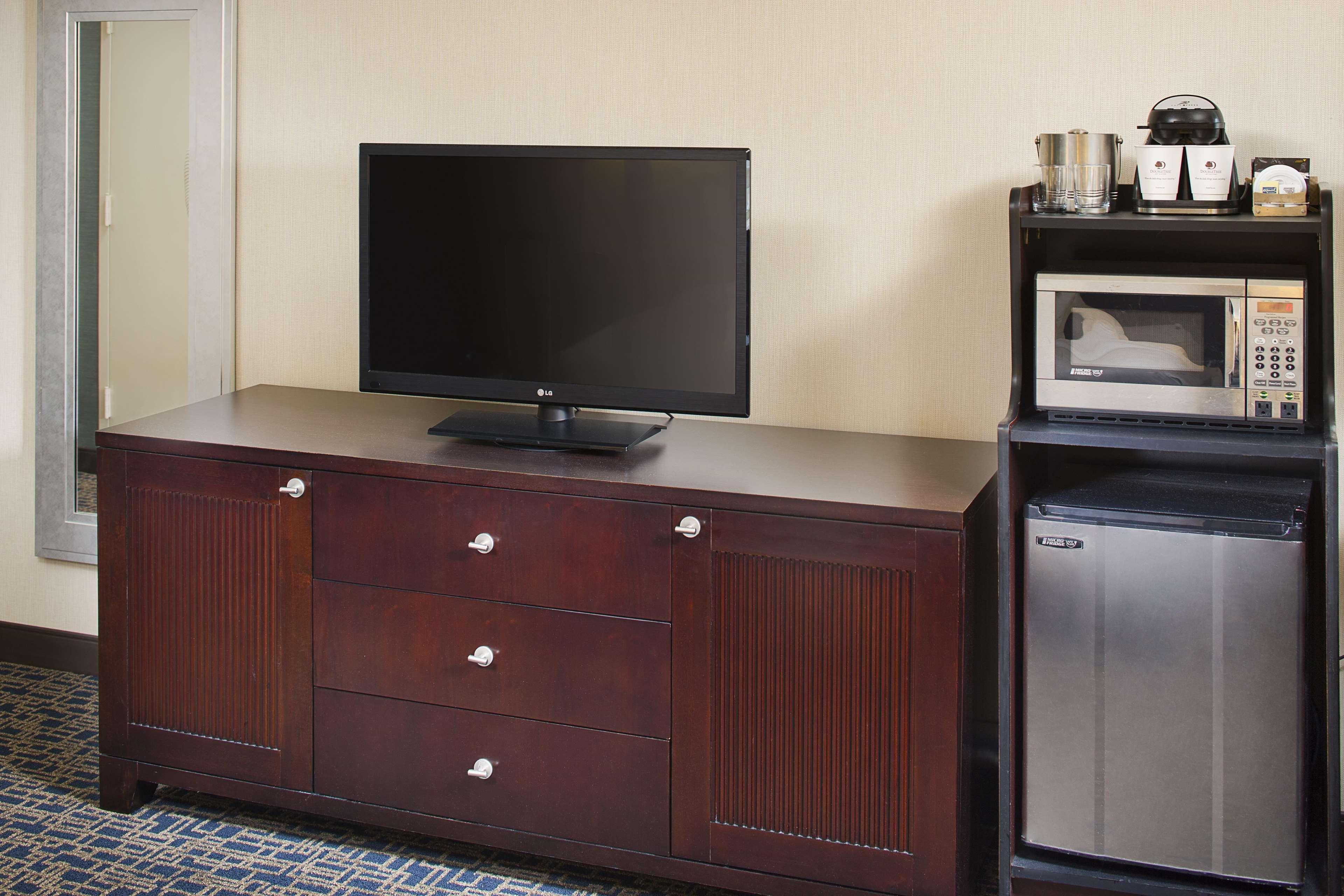 Doubletree By Hilton Baltimore - BWI Airport Линтикъм Екстериор снимка
