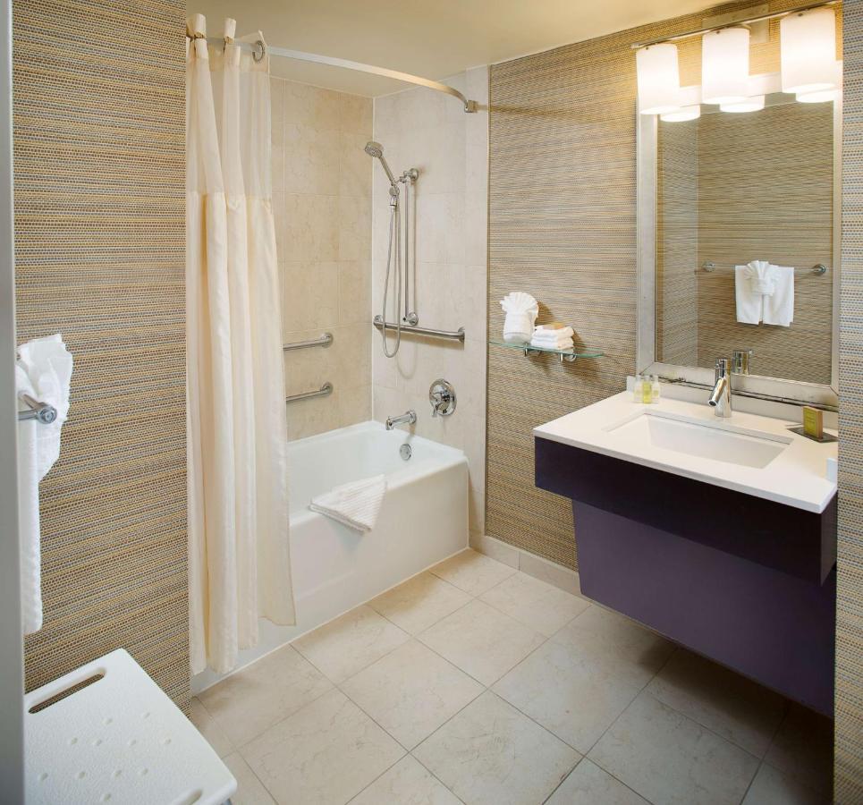 Doubletree By Hilton Baltimore - BWI Airport Линтикъм Екстериор снимка